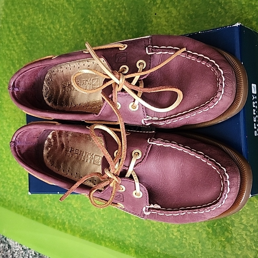 Sperry boat shoe